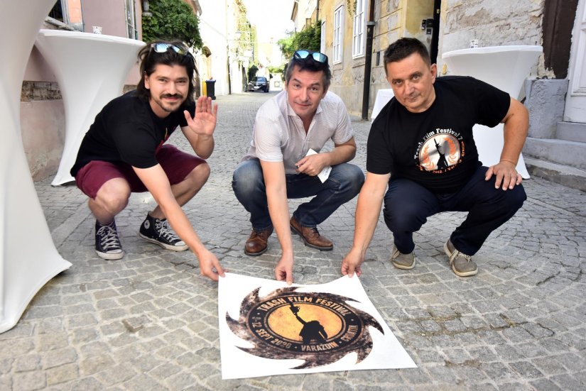 Trash film festival: pločica Chucku Norrisu, publici mjuzikl "Kad motorke zapjevaju"