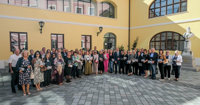 FOTO &bdquo;Moje je srce ostalo u &scaron;koli&ldquo;: Obilježen Svjetski dan učitelja u Varaždinskoj županiji