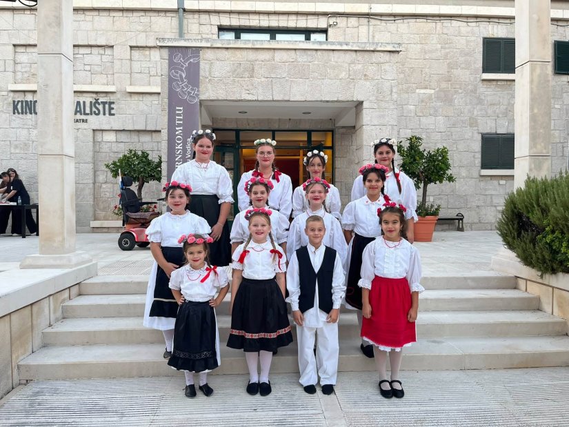 Dječja folklorna skupina KUD-a Cestica predstavila svoj kraj u Vodicama