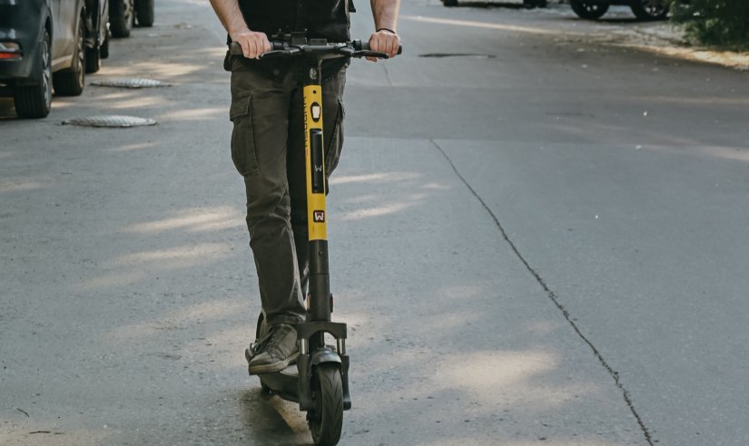 Sudar u Nedeljancu: Vozač romobila zavr&scaron;io u bolnici