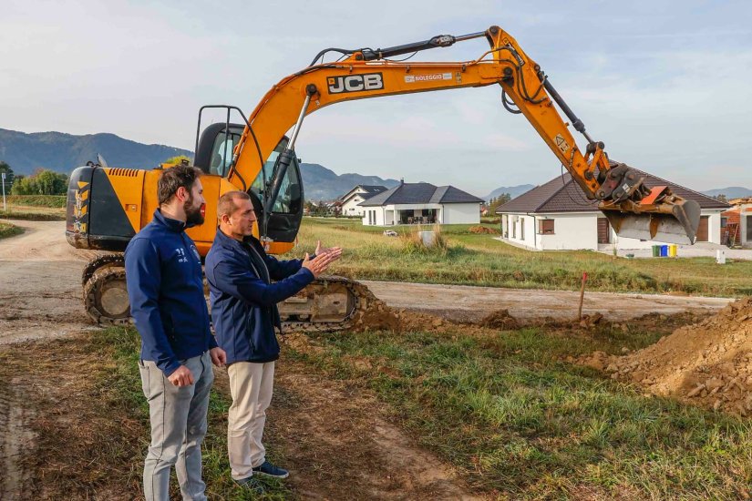 FOTO Asfaltiraju se ceste u novoj stambenoj zoni Gmajna u Ivancu