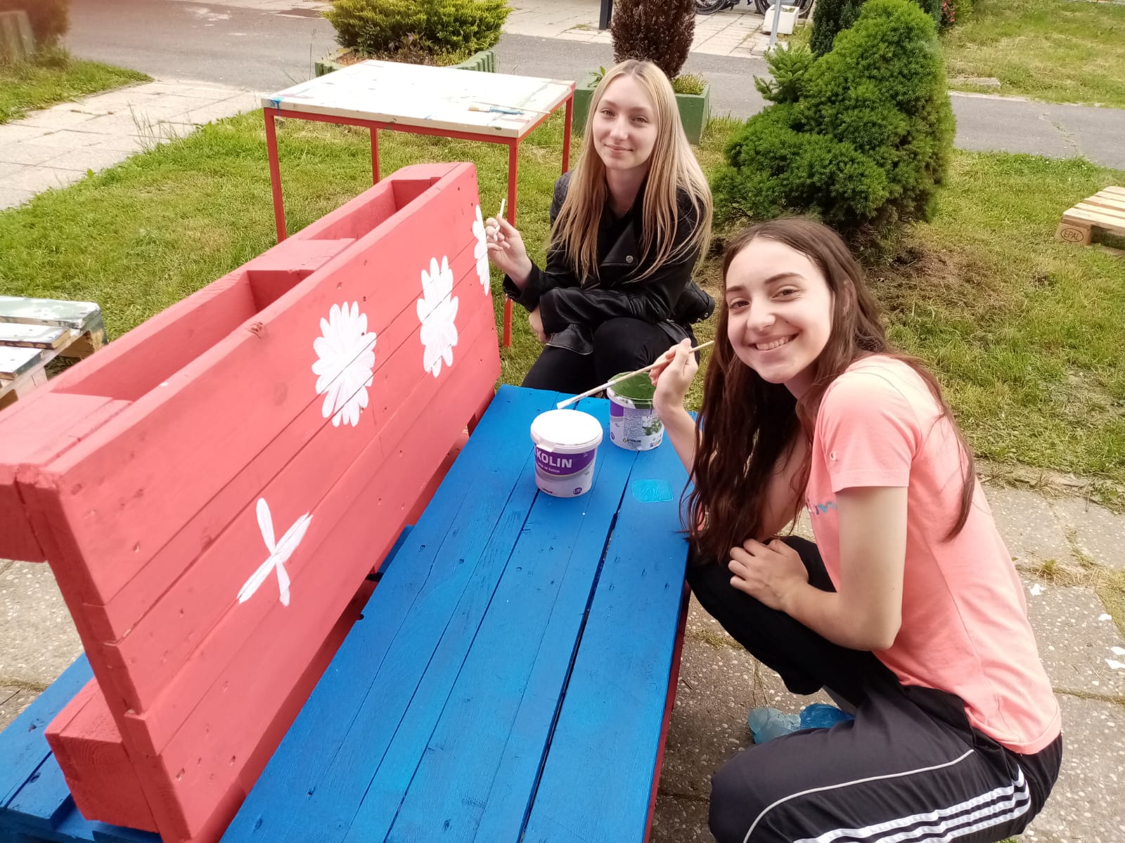 Izrada_namjestaja_od_paleta_-_projekt_gradanskog_odgoja_2.jpeg