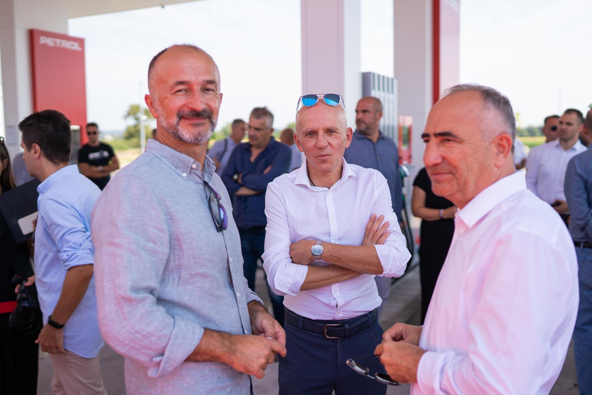 petrol-sv-helena-autocesta-otvorenje-mcdonalds-benzinska-9.jpg