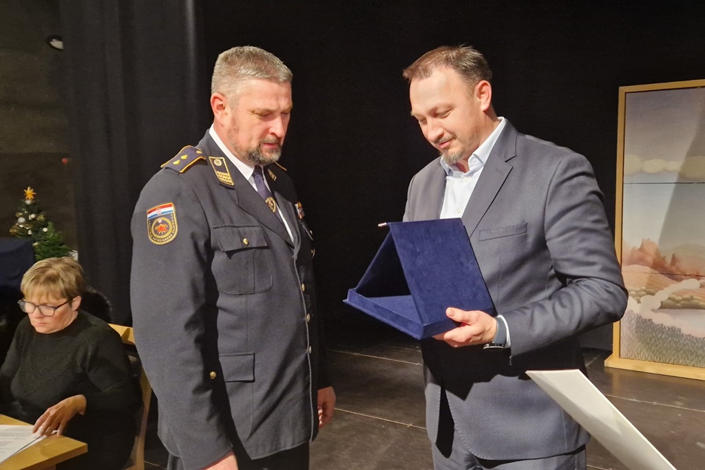 novi_marof_gradsko_vijece_priznanja_20122023_1.jpg