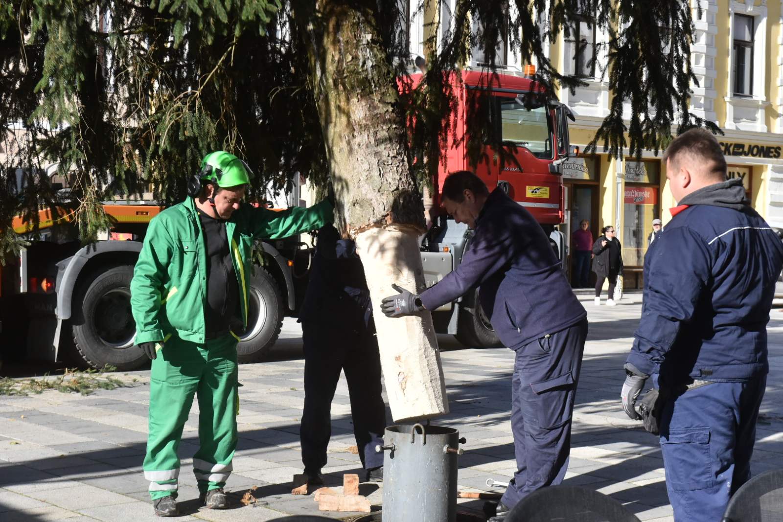 bor_advent_korzo_varazdin_21112024_7.jpg