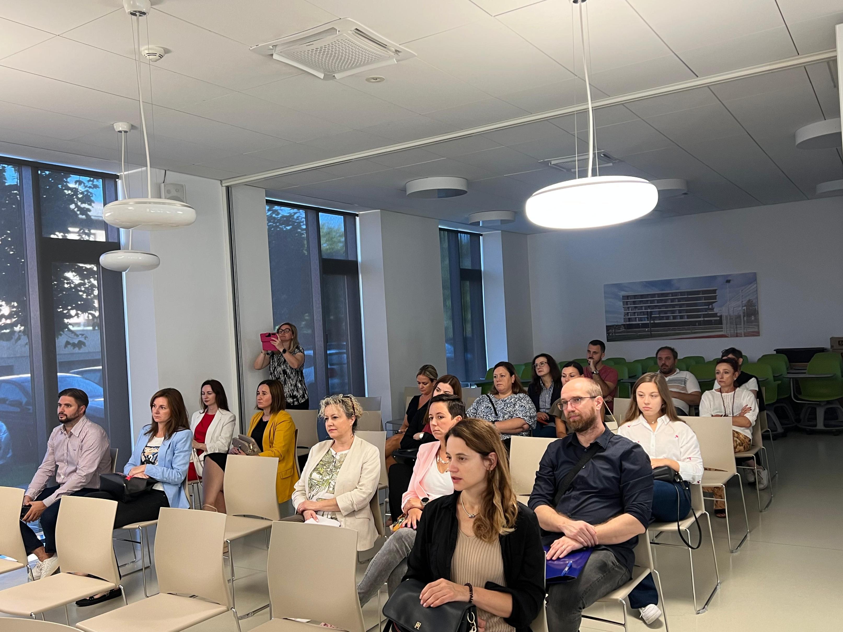 konferencija.jpg