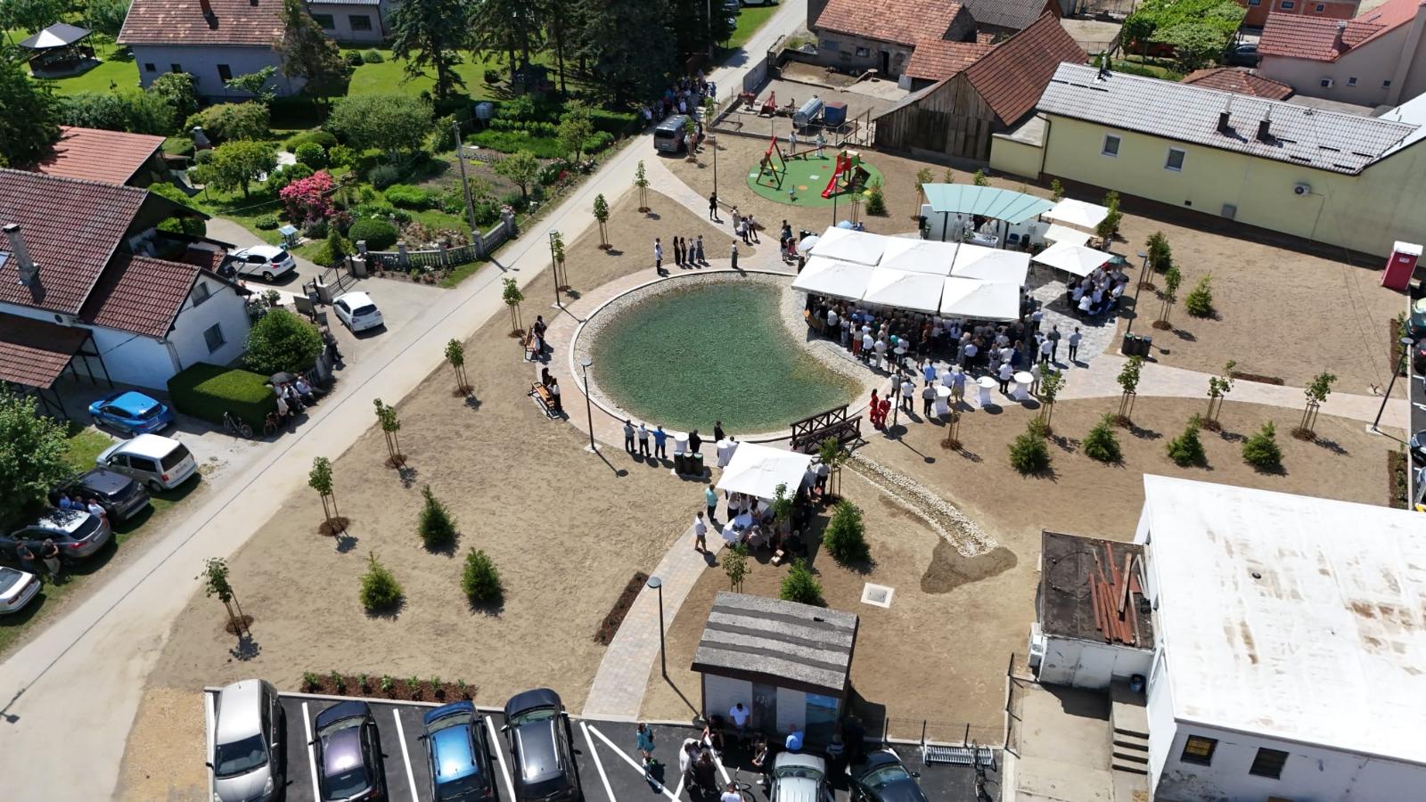 Park_dr_Stjepana_Bratka_Druzbinec_020621026_16.jpg