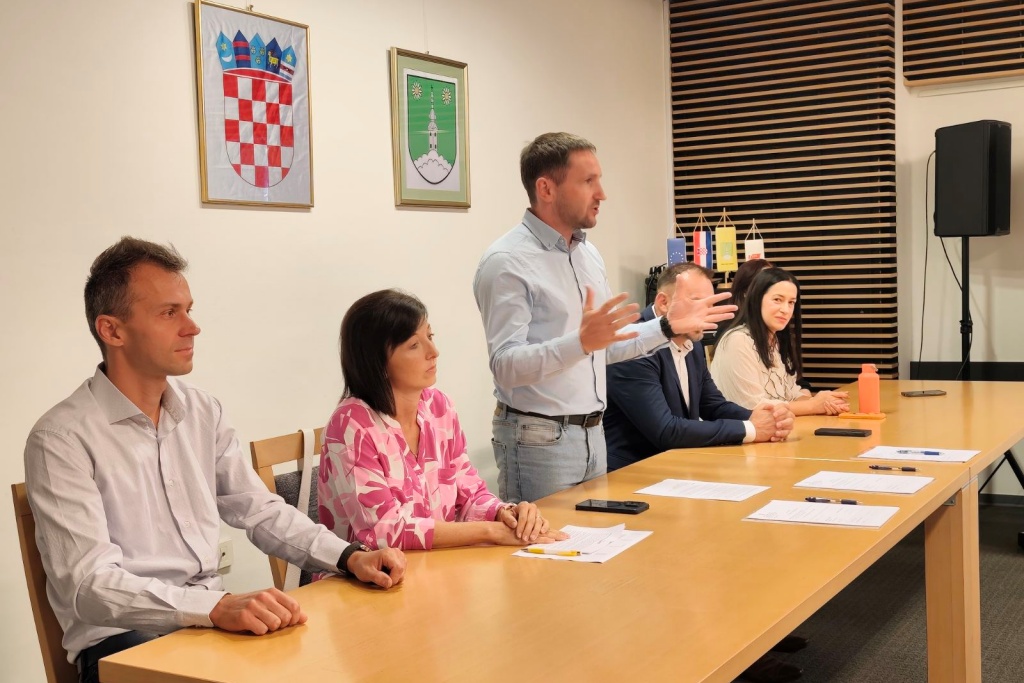 Novi_Marof_podjela_laptopa_SSNM_17092026_10.jpg