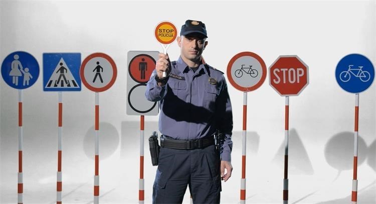 promet_policajac_i_znakovi_pu_varazdinska.jpg