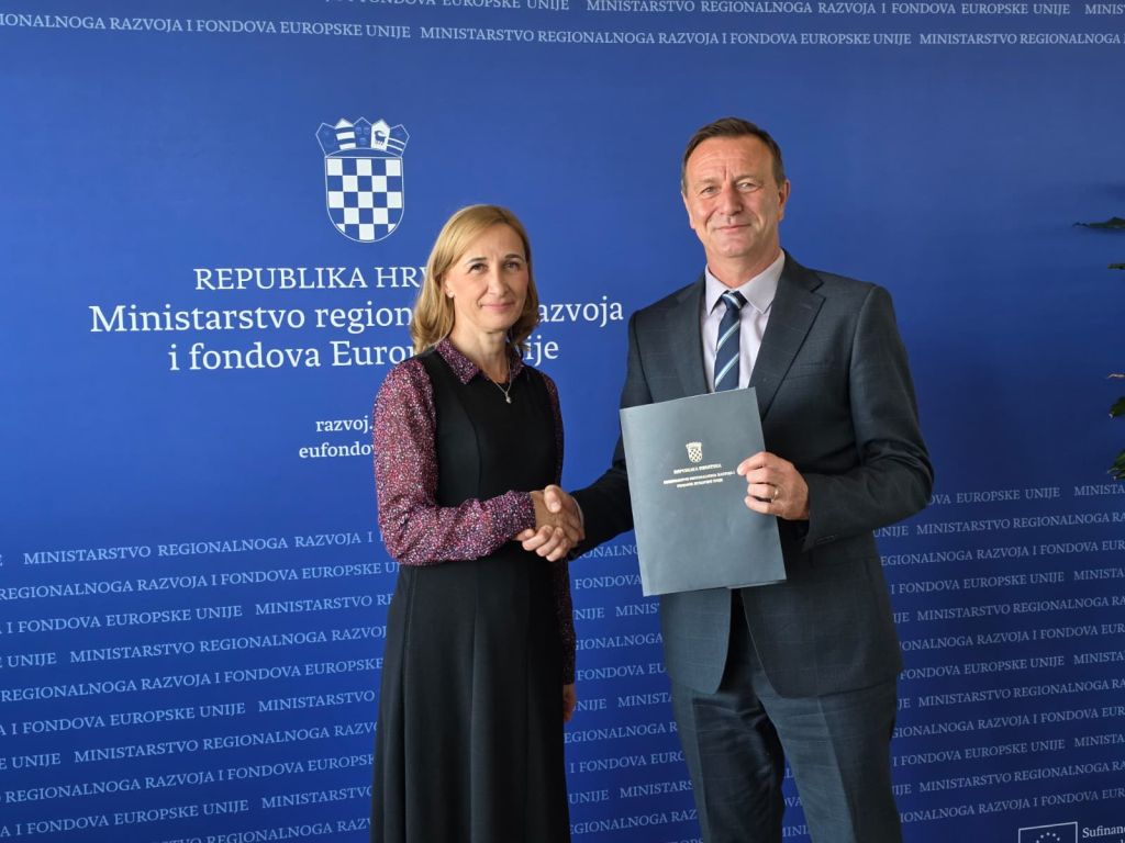 Urucenje_ugovora_ITU_Varazdin_1.jpg