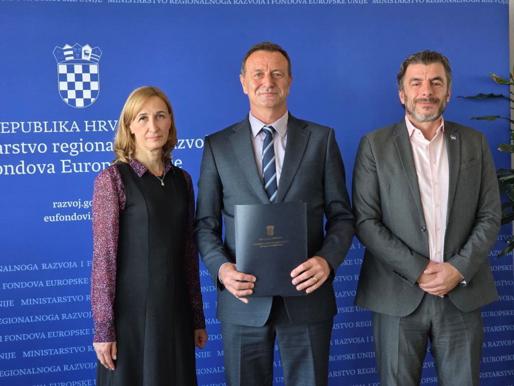 Urucenje_ugovora_ITU_Varazdin_2.jpg
